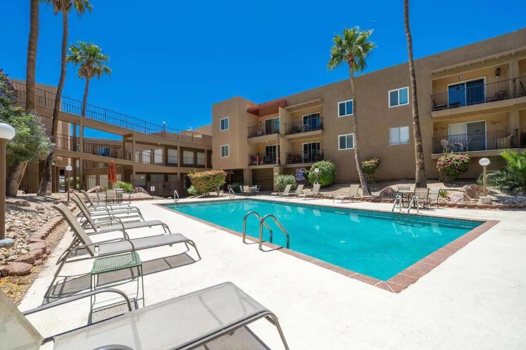 Pool King Lake Suite-Walk To Dt & Lake! Lake Havasu City Extérieur photo